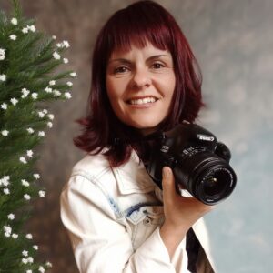 Ester Mir con la cámara de su padre, inspiración desde la infancia